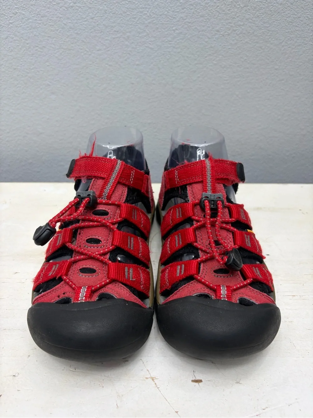 Keen red newport